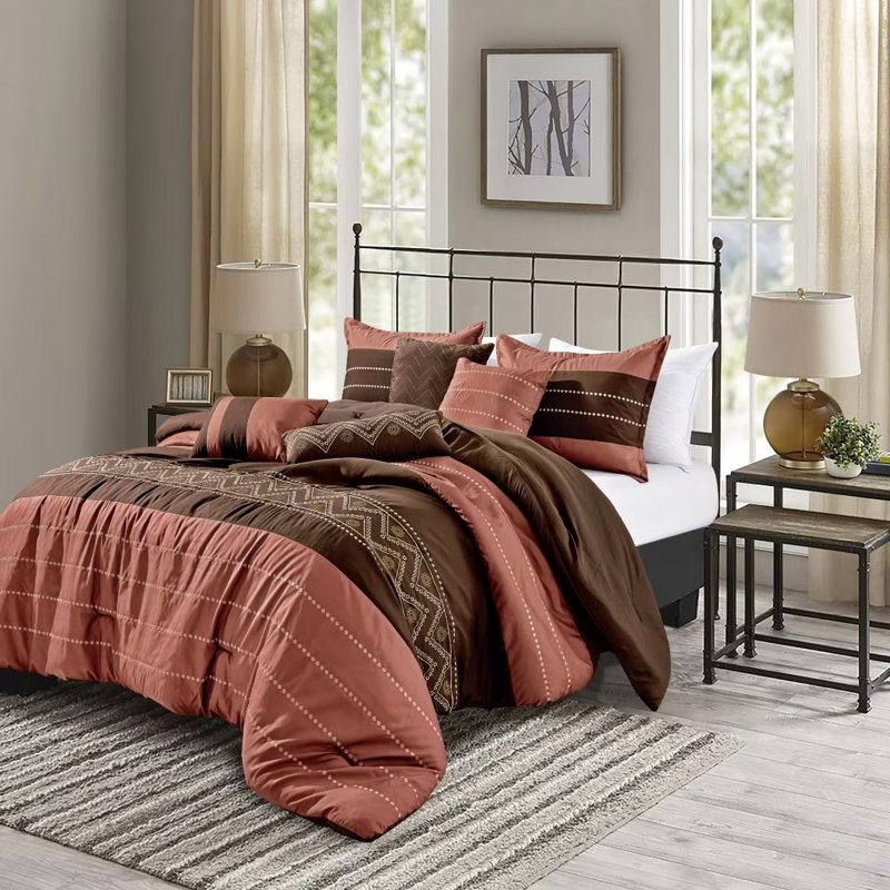 Esdey Polyester Geometric Shapes Comforter, King Comforter + 6 Additional Pieces