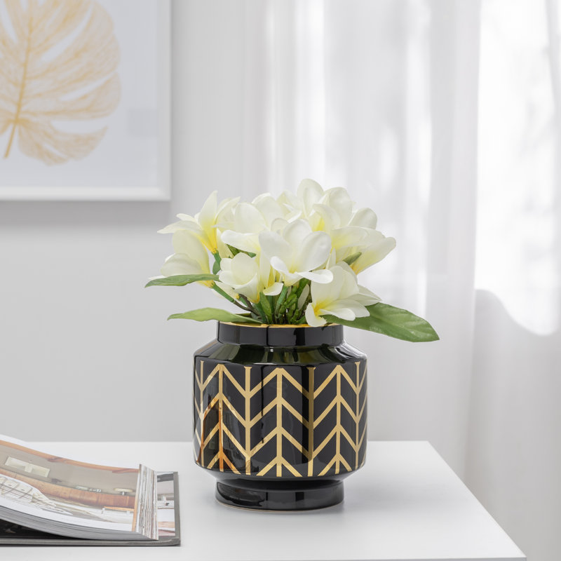 Handmade Ceramic / Porcelain Table Vase, 6.5" H x 6" W x 6" D, Black