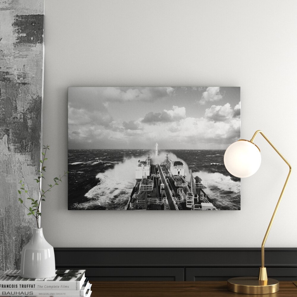 Leinwandbild „Tankschiff auf Meer“, Fotodruck