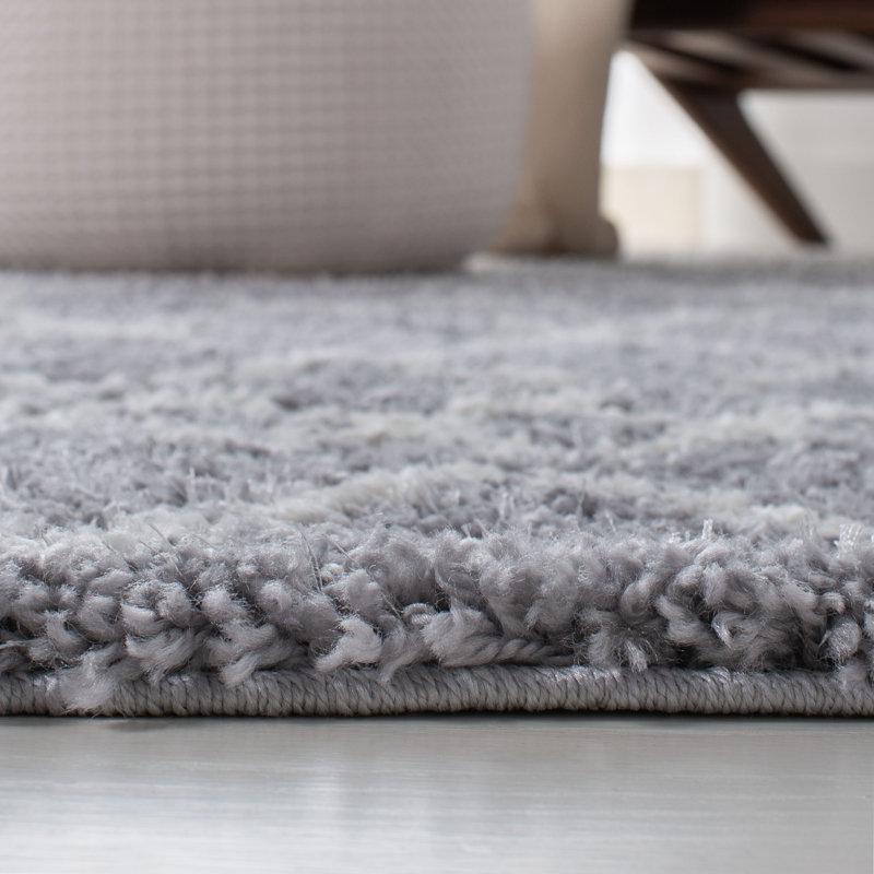 Gray and White Geometric Shag Area Rug, 5' x 7'