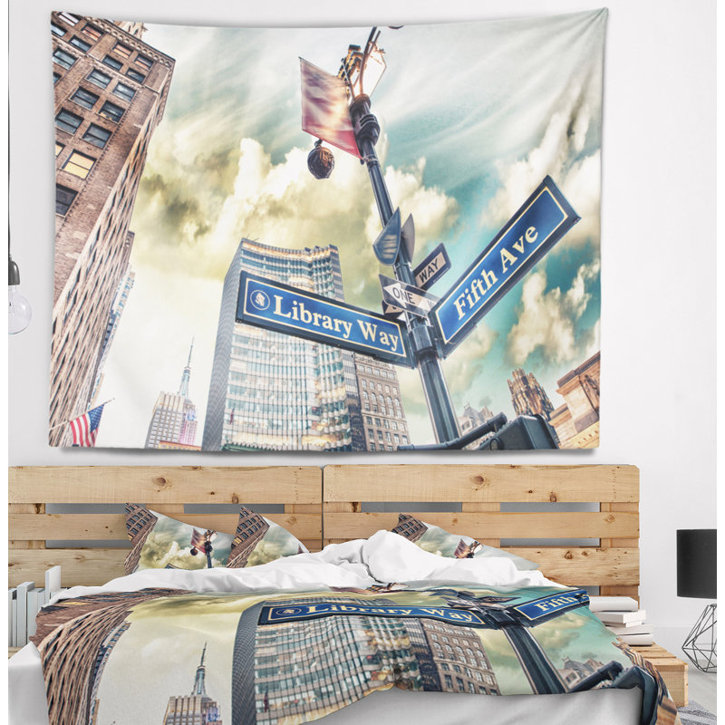 Tapisserie «Cityscape Library Way» et 5e Avenue, H 32 po x l 39 po