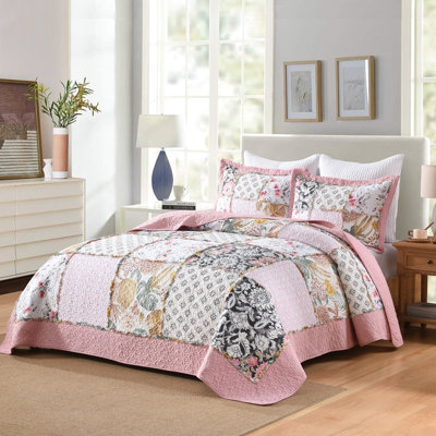 HoneiLife Monnie Pink Flowers Cotton Handmade Patchwork 3-Piece Queen Size Quilt Sets
