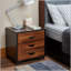 Table de chevet à finition bicolore avec 3 tiroirs, parfaite pour le rangement de chambre à coucher moderne et fonctionnel