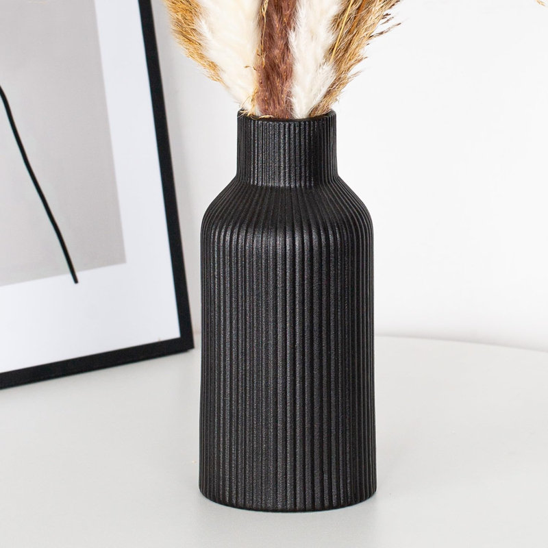 Ceramic Table Vase, Black