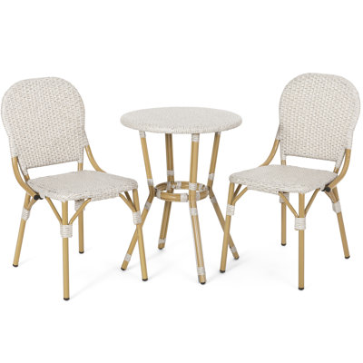 Mobilier d'extérieur français: aluminium et style chic: pour un style élégant