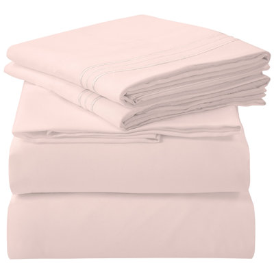 Royale Linens 4 Piece Sheets Set - Soft Brushed 1800 Microfiber Bedding - 1 Fitted and 1 Flat Sheet, 2 Pillow cases - Wrinkle Free & Fade Resistant -
