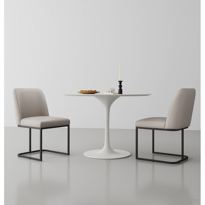 Chaise en métal et cuir Vegan