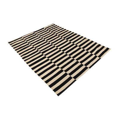 Tapis noir et blanc Ousley