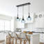 Luminaire suspendu linéaire à 3 lumières pour îlot avec globe en verre à rayures bleues, lustre noir de style campagnard pour cuisine, salle à manger, bar, salon, hauteur de suspension réglable, base standard E26