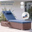 Chaise longue d'extérieur en osier inclinable avec table d'appoint et coussins-866509103