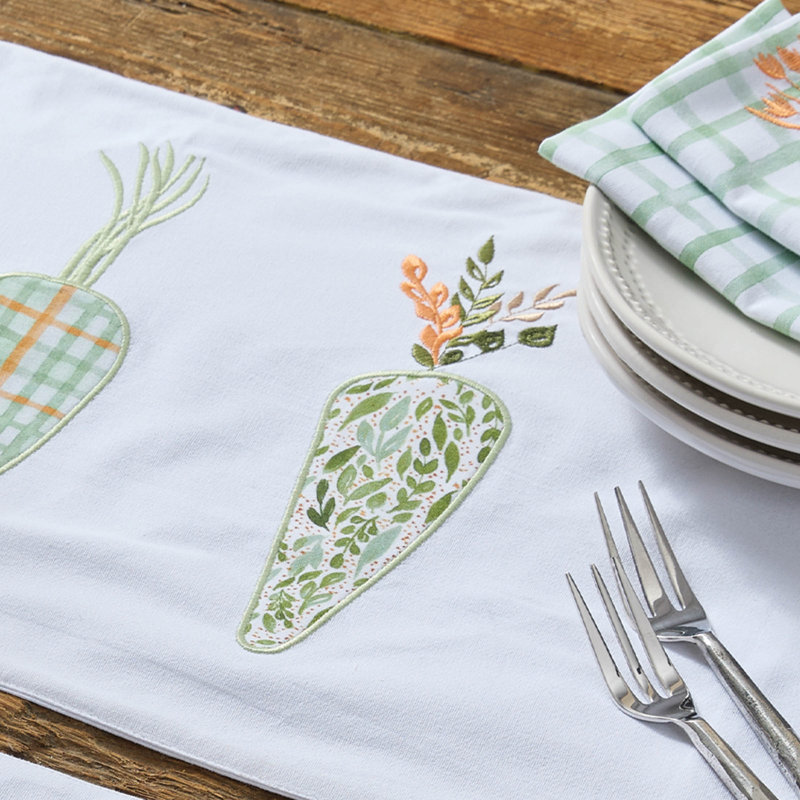 Carrot Patch Table Runner 36"