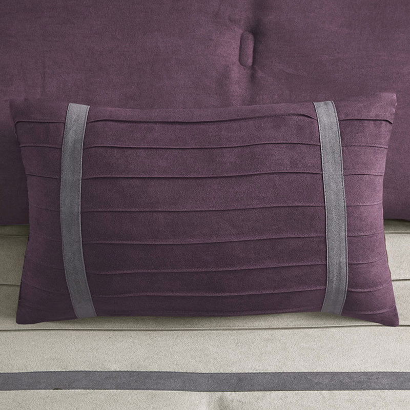 Couette King violette en suédine synthétique - 7 pièces, texture douce, détails brodés, rembourrage, 2 taies d'oreiller assorties, 3 coussins décoratifs, style transitionnel, oreillers, jupe de lit, facile d'entretien