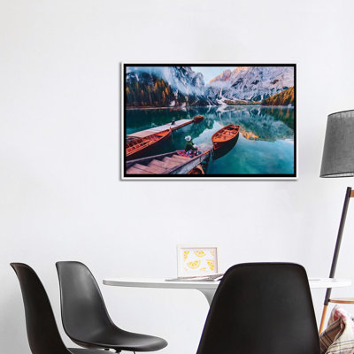 « Boats on the Lake » par Hobopeeba-reproduction de photo
