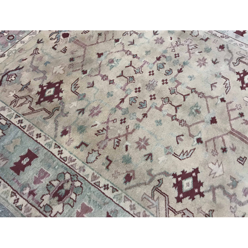 Tapis beige et vert clair noué à la main de haute qualité
