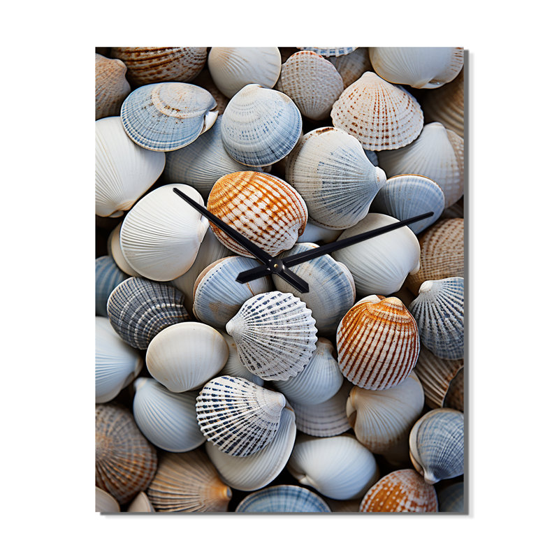 Horloge murale surdimensionnée en coquillage Beach, H 32 po x l 24 po x P 1 po
