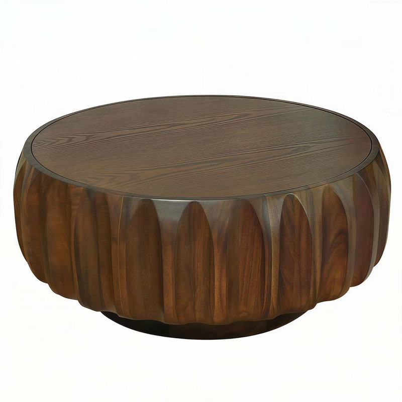 Table basse ronde en bois massif sculpté au design sculptural élégant, Noyer