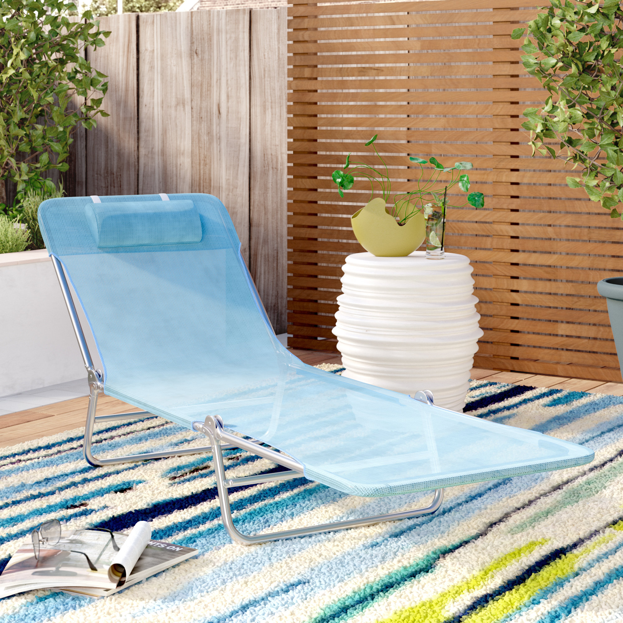reclinable pool chair