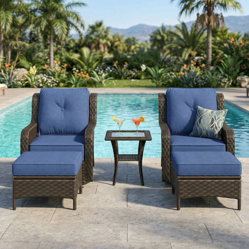 Ensemble de 5 chaises pivotantes en osier avec coussins, table basse et repose-pieds, Bleu
