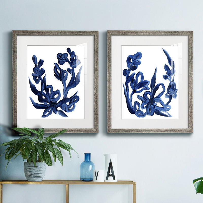 «Indigo Brush Blooms I», reproduction encadrée de qualité supérieure - prête à être accrochée