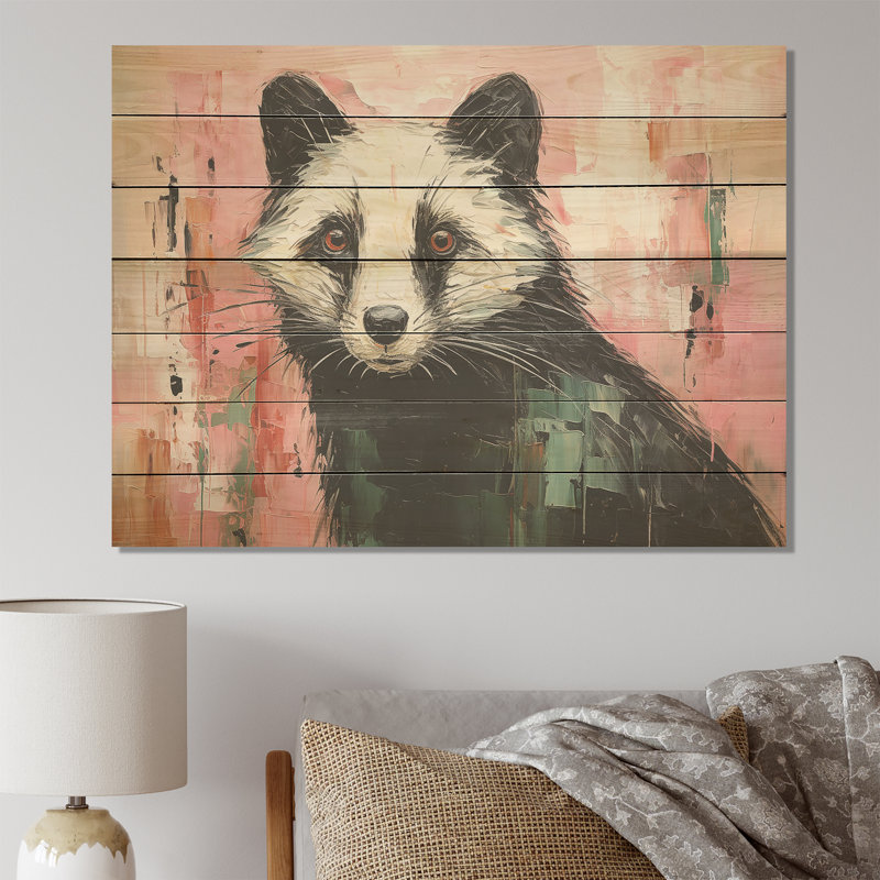 «Playful Black Skunk On» - animal Skunk sur bois, H 10 po x l 20 po