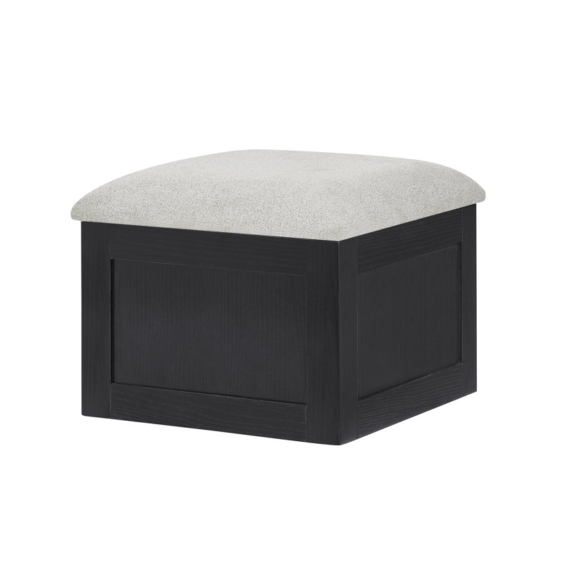 Table basse carrée moderne avec 4 poufs de rangement, plateau en imitation marbre et piètement en bois blanc et gris.