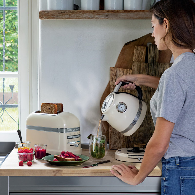 Kitchenaid, Artisan 2-Slot Toaster. Auto-Sensor Keep Warm Function, Almond Cream