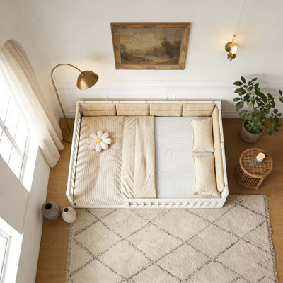 Lit plateforme tapissier en bois pleine grandeur avec garde-corps et coussin