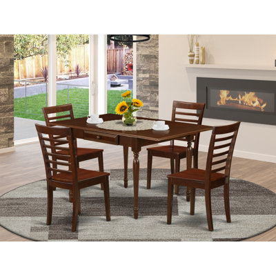 Ensemble de table et chaises de cuisine