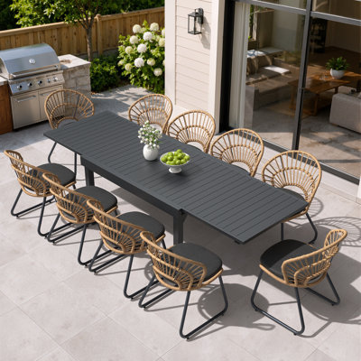 Ensemble de salle à manger d'extérieur extensible en métal pour 10 personnes avec table en aluminium, chaises en résine tressée PE et coussins amovibles