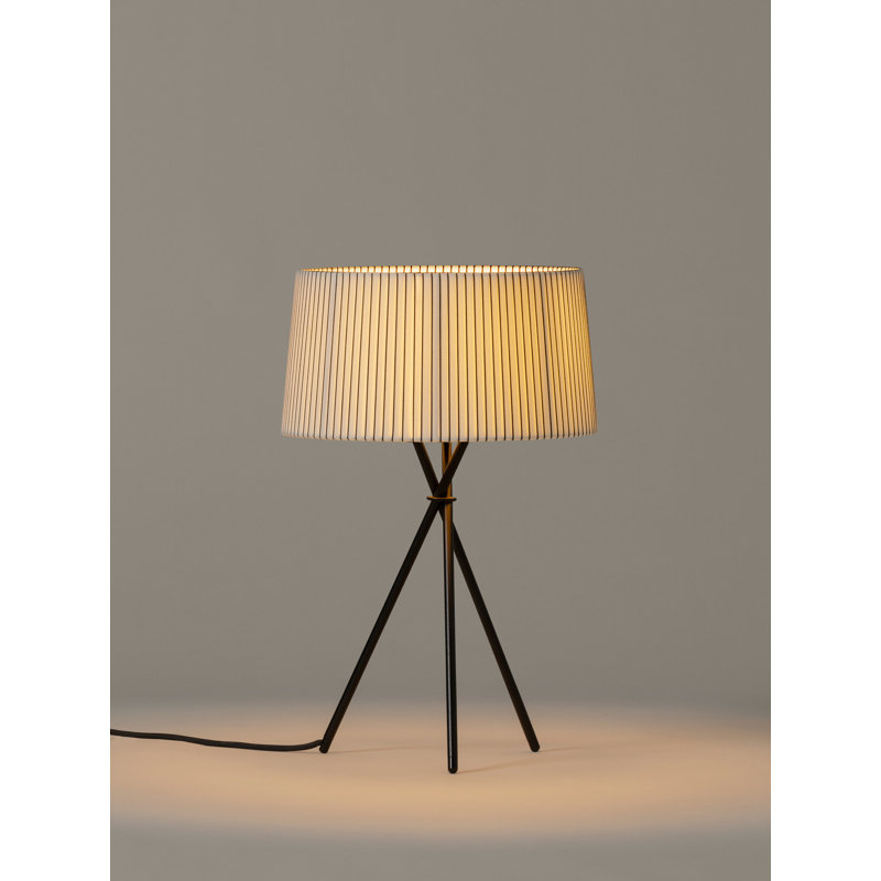 Metal Tripod Lamp
