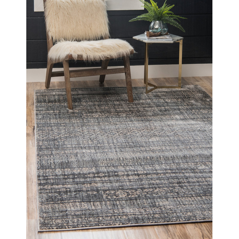 Tapis gris à chevrons Ianmichael, Rectangle 4 pi 1 po x 6 pi 1 po