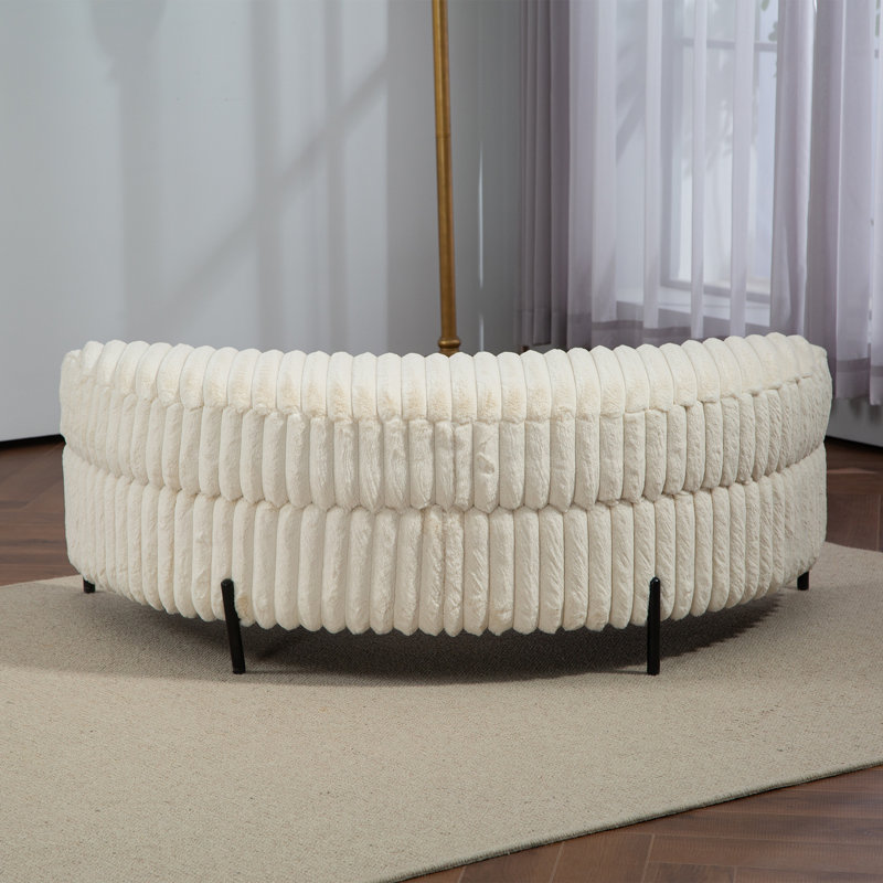 Grand repose-pieds rembourré avec rangement demi-lune, Fausse fourrure beige