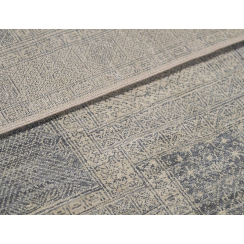 Signature Wool Oriental Area Rug