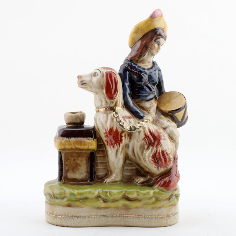 Figurines & Sculptures
