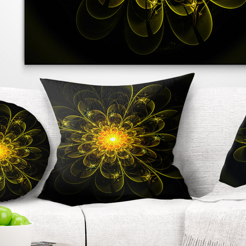 Art numérique idéal en forme de fleur fractale idéale en jaune, 16 po x 1 po, Coussin décoratif, Doré / Noir