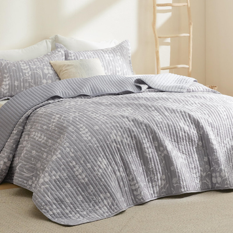 Quilt Set  - Reversible Mint Botanical Quilt Bedding Sets,85gsm, Frost Gray Floral, King Quilt + 2 King Shams