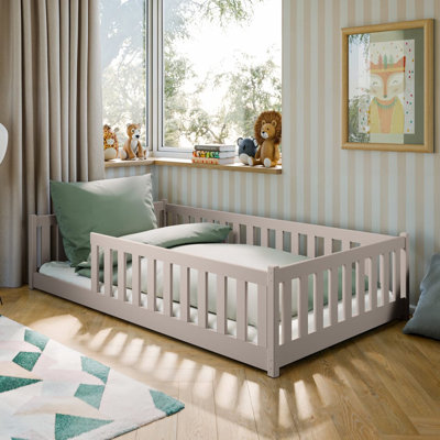 Montessori Wooden Bed Otis EU Small Double – Floor-Hugging Pine, Contemporary Secure Frame & Slat Kit