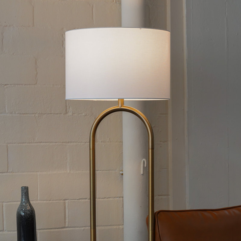 Lampe sur pied traditionnelle en laiton 60,75 po Zarrin