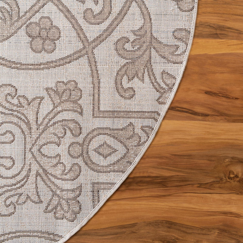 Emigdio Oriental Indoor Rug, Round 6'