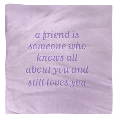 Serviette et citation manuscrite «Love and Friendship»