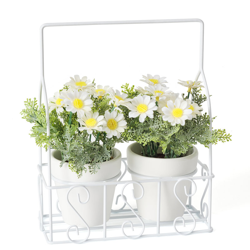 9.1'' Faux Daisy in Ceramic Pot