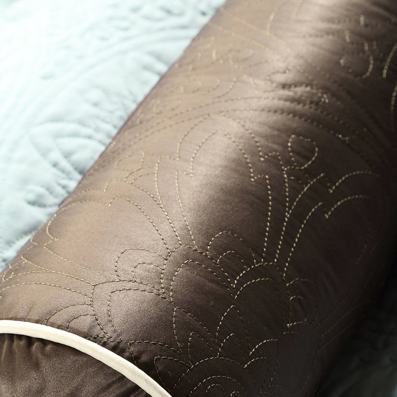 Édredon 9 pièces en bleu, charmeuse avec coussins décoratifs bleus pour le lit et taies décoratives