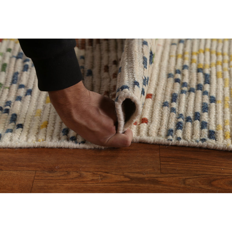 Tapis unique en laine noué à la main 5 pi 3 po x 7 pi 6 po nouvel âge en beige et ivoire