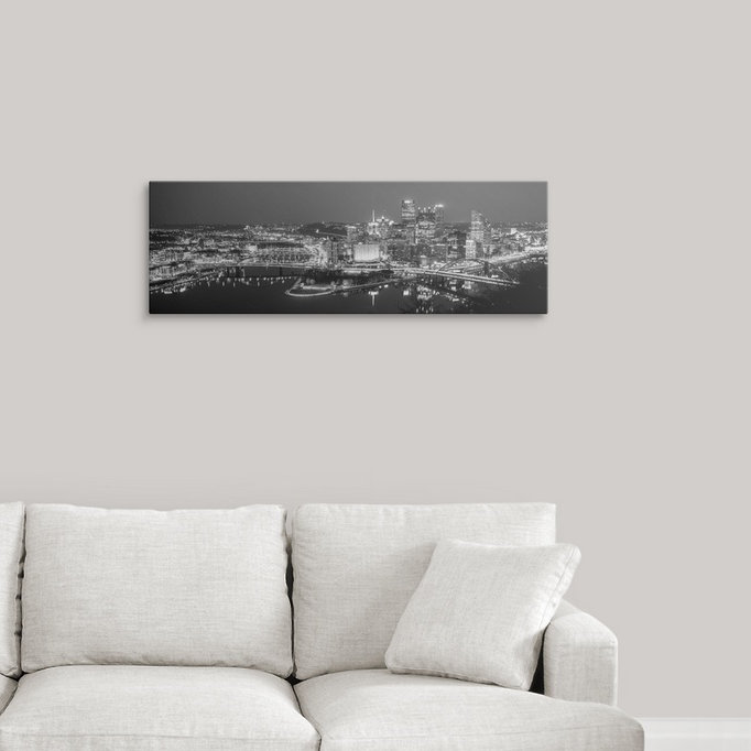 «Pittsburgh City Skyline at Night», reproduction de photo, H 16 po x l 48 po x P 1,5 po, Toile