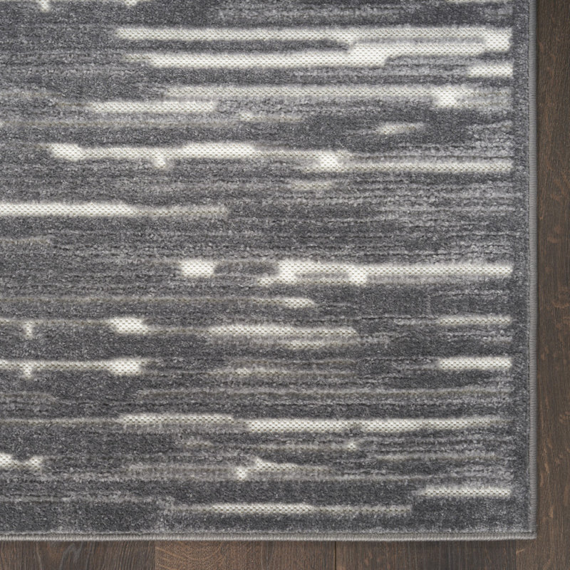 7' X 9' Gray Geometric Area Rug
