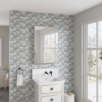 Armoire à pharmacie Surface sans cadre avec bords biseautés en miroir, porte s'ouvrant à gauche, combinant des fonctions de rangement et de toilettage pour la salle de bain