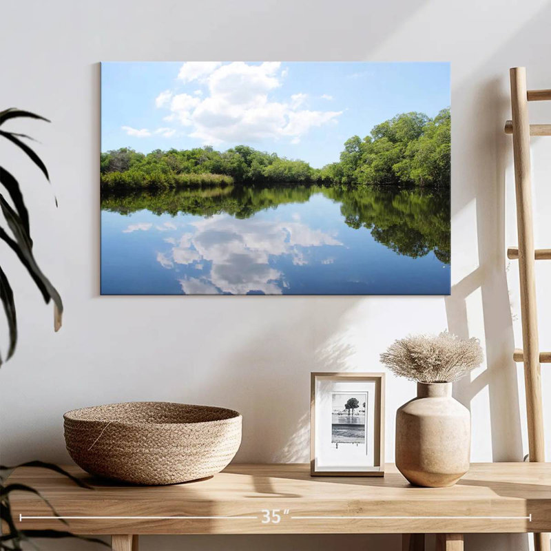 Reflet des arbres du lac Alvord