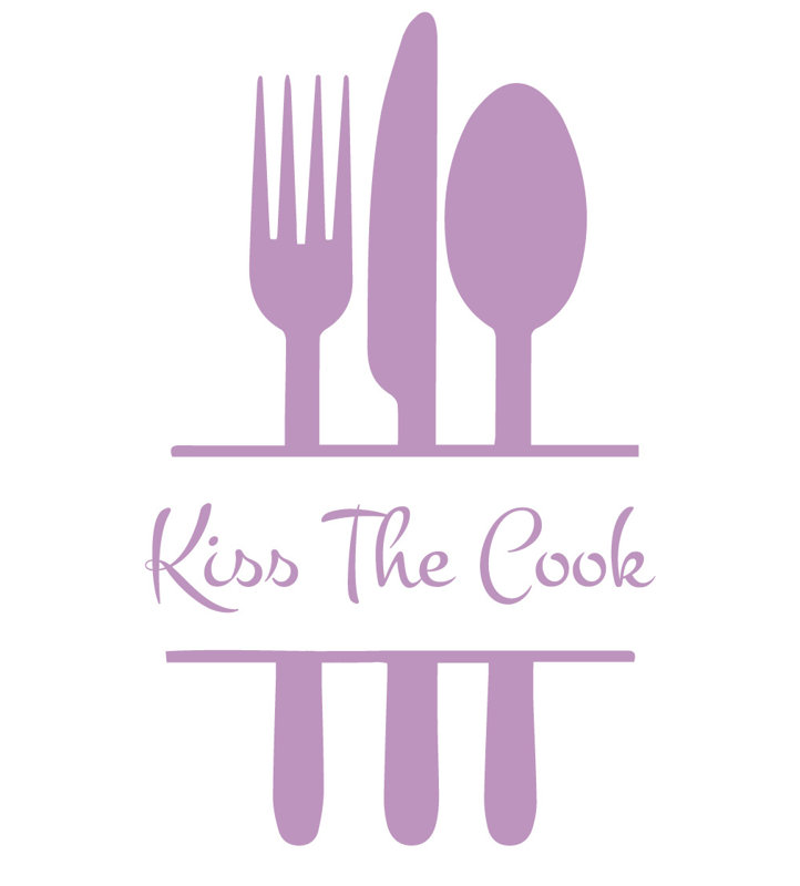 Adhésif décoratif cuisine Kiss the Cook, H 33 po x l 20 po x P 0,01 po, Lilas