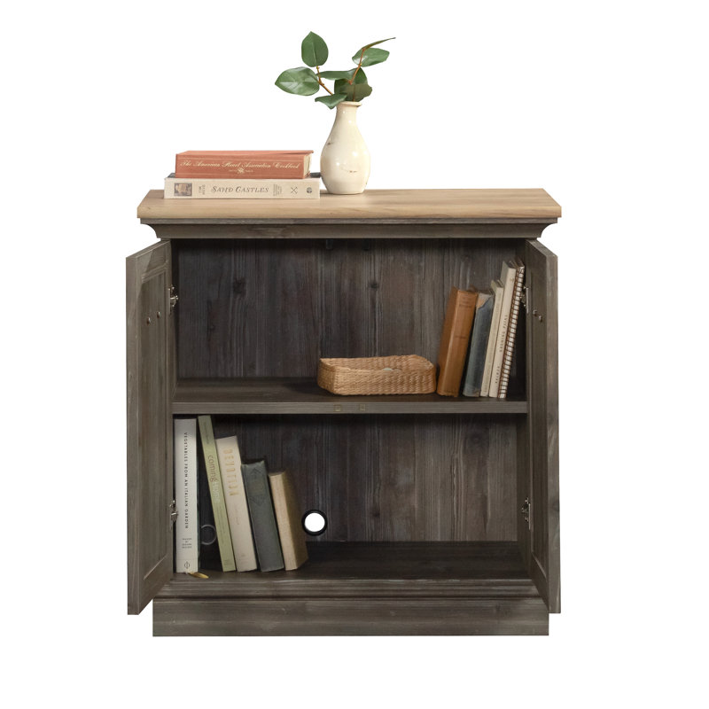 Support utilitaire avec tablettes réglables