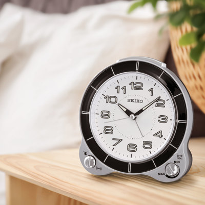 QHK031SLH Alarm Clock, Silver-Tone
